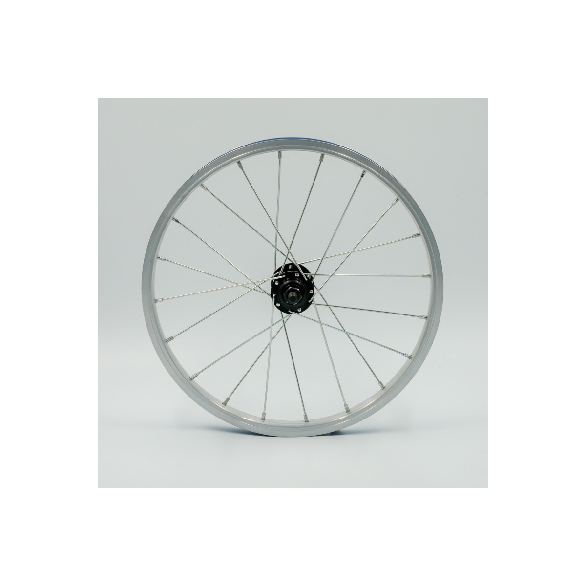 Roue 16" AV, jante alu simple paroi argent, écrous