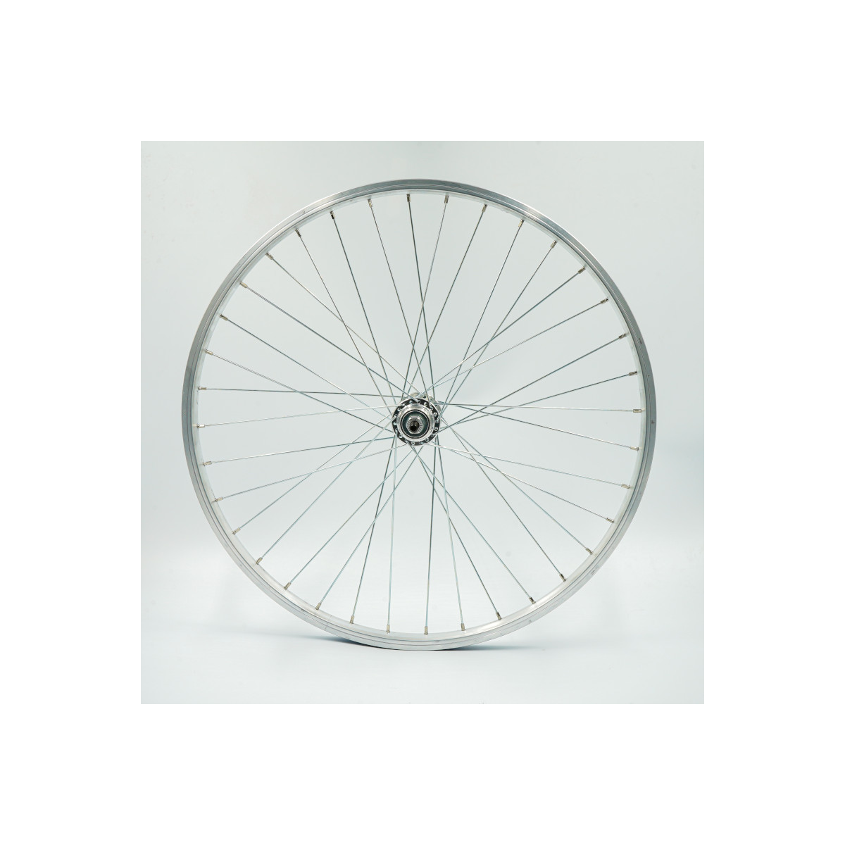 Roue 24" ARR, RL 1vit, jante alu simple paroi argent, écrous